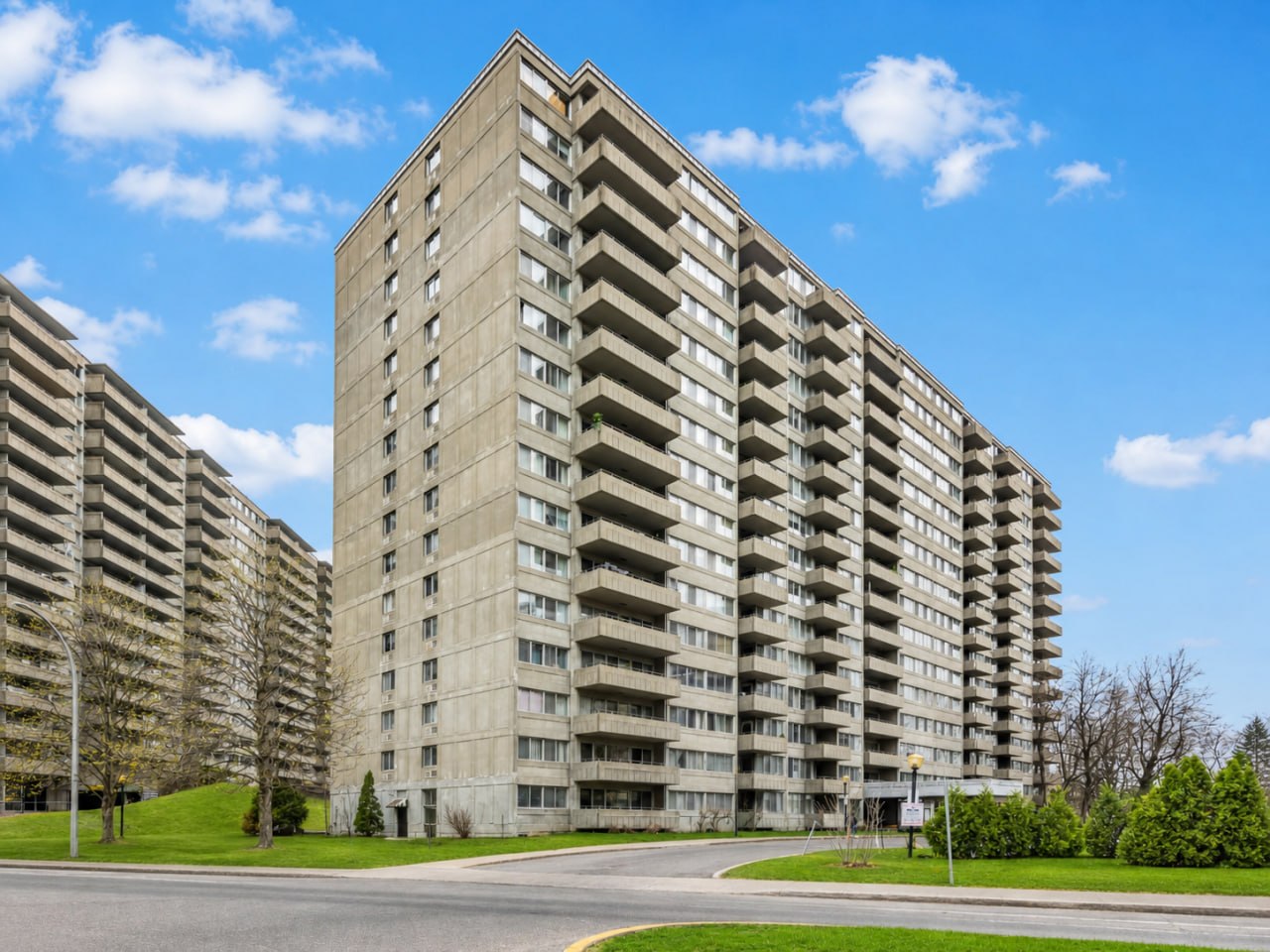 740 Montpellier, Saint-Laurent